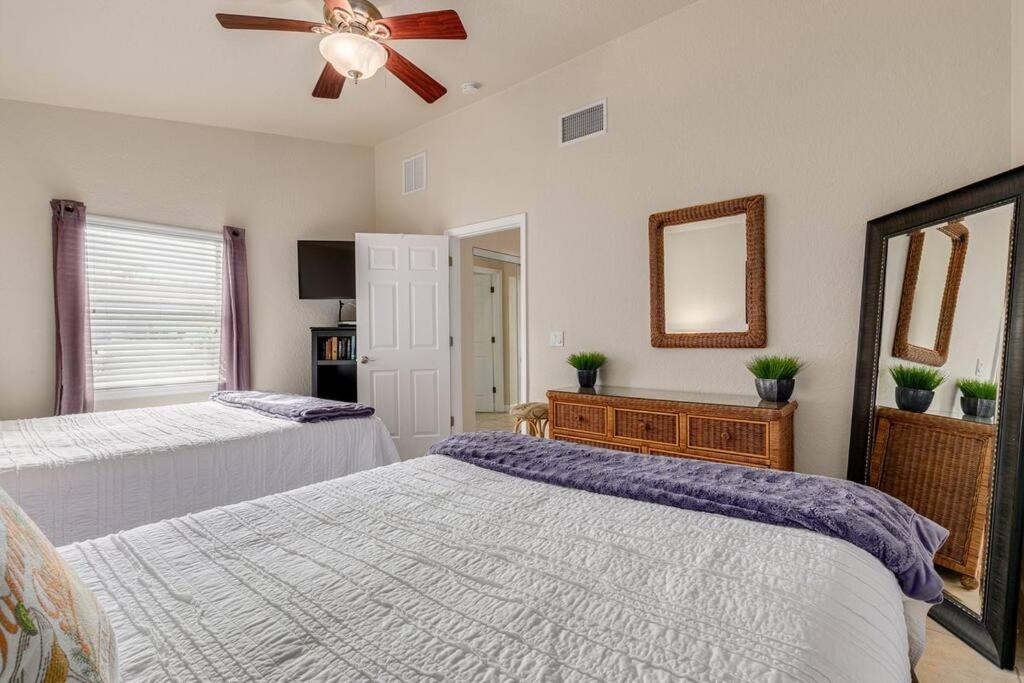 Steps To The Beach And Restaurants! - Coconut Villa'S Suite 1 St. Pete Beach Exteriör bild